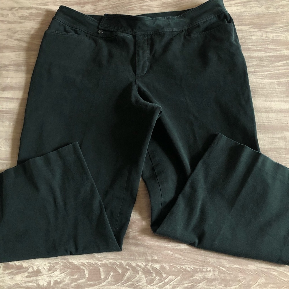 Cute, chic, ankle length pants!